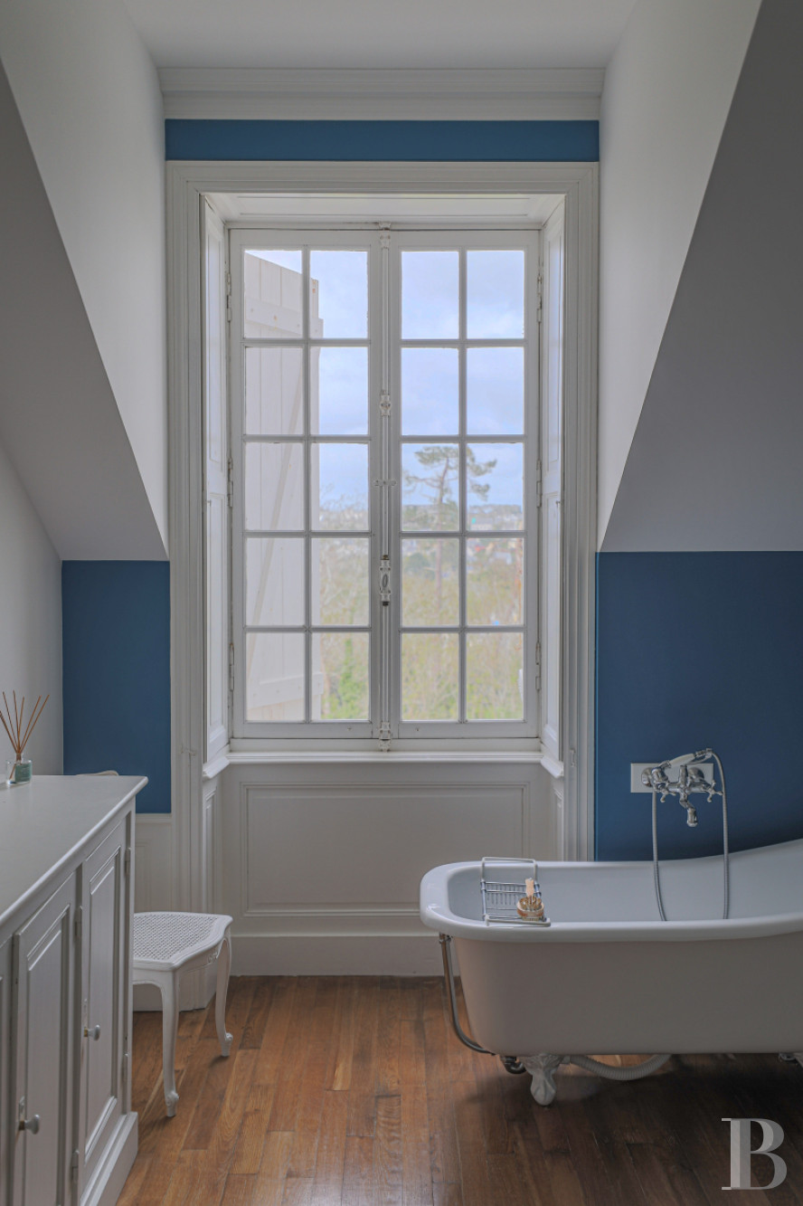 An early 19th century manor house overlooking the Bay of Douarnenez on the Crozon peninsula in Finistère - photo  n°21